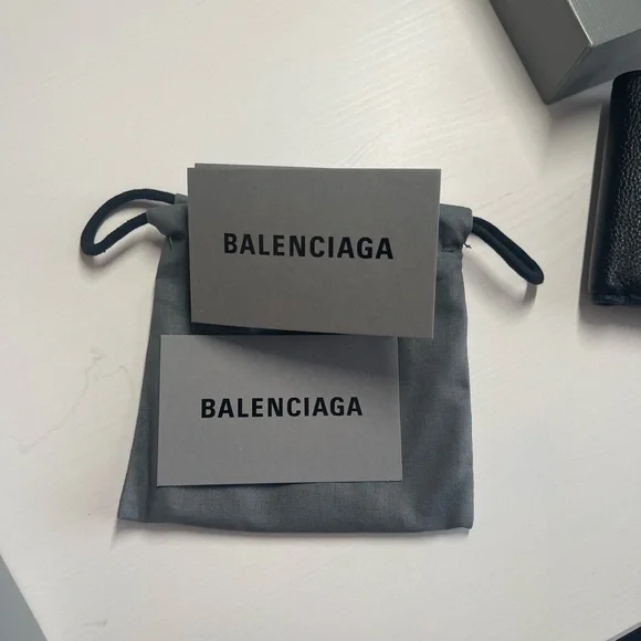 Beautiful Like New Balenciaga Wallet! - Picture 5 of 12